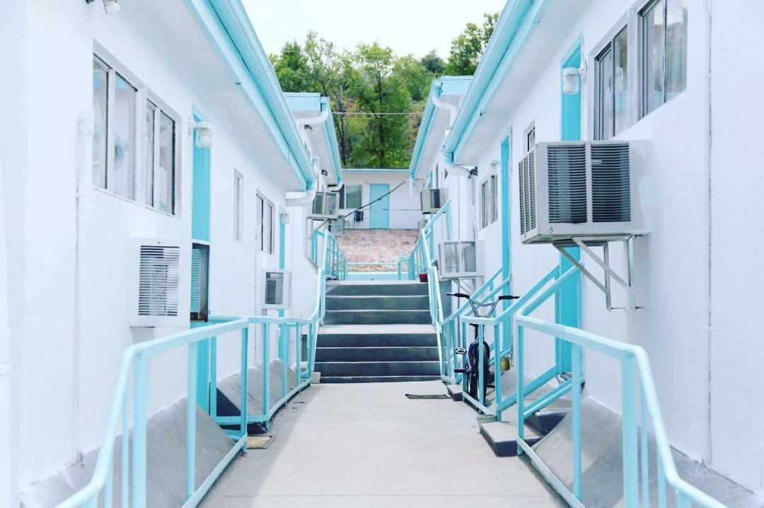 La Fon Motel Маниту Спрингс Екстериор снимка